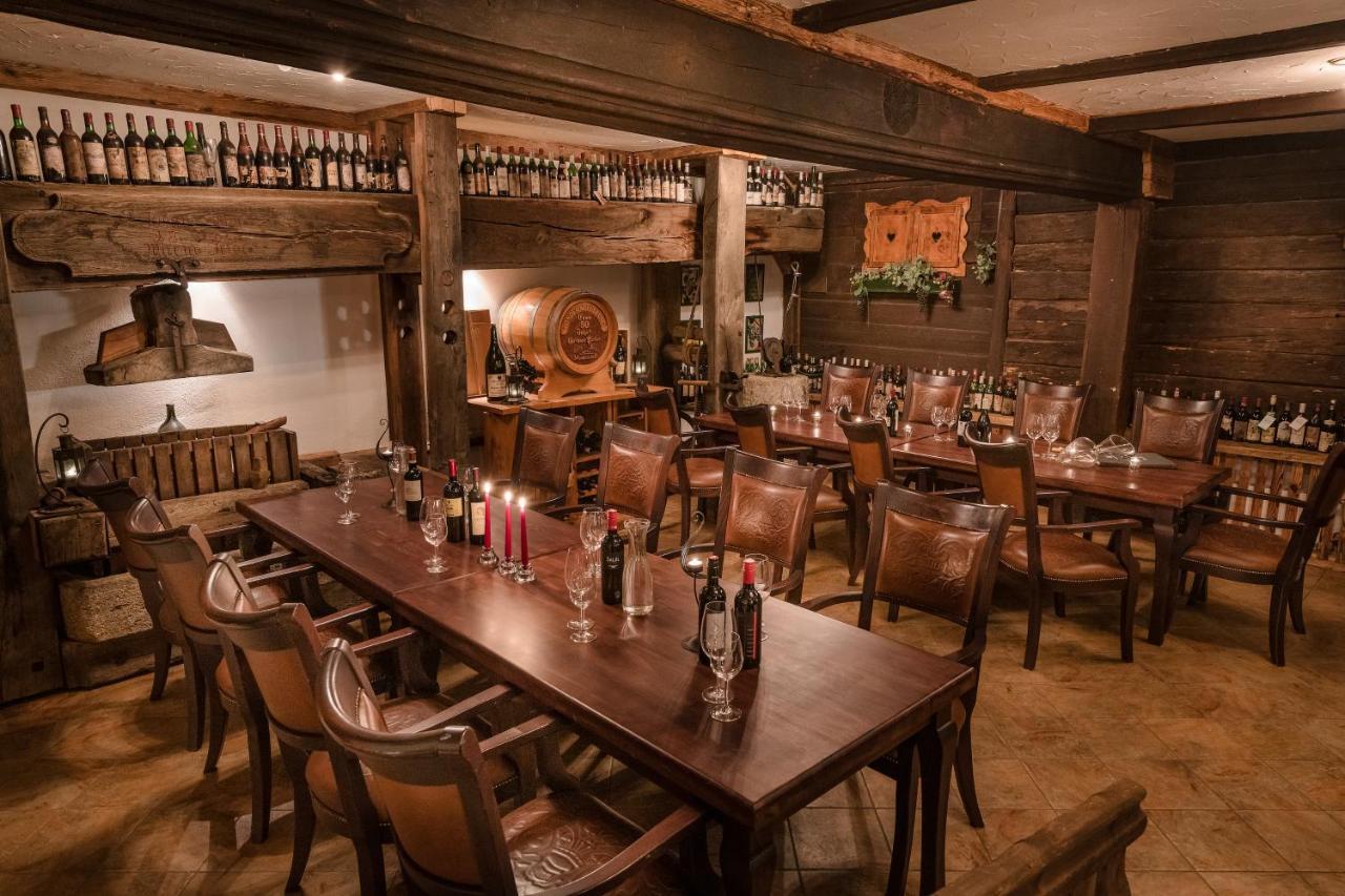 Hotel Moselebauer Bad Sankt Leonhard im Lavanttal Dış mekan fotoğraf